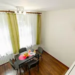 Hugona Apartment